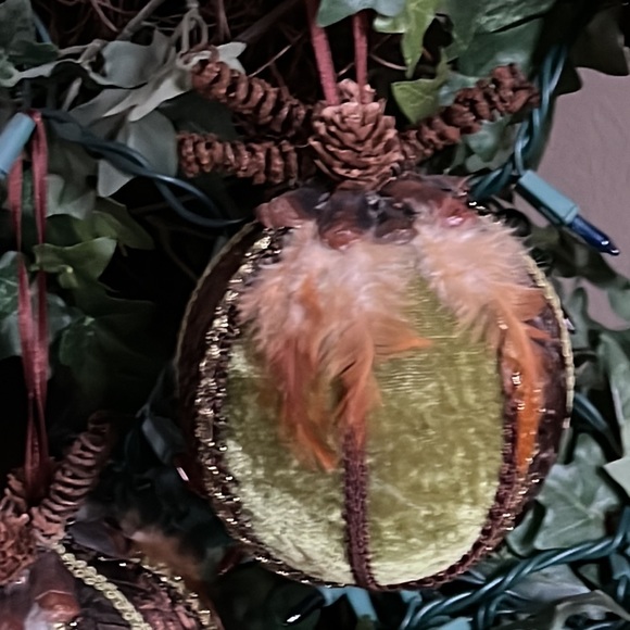 Set of 4 Christmas Ornaments - Picture 4 of 6